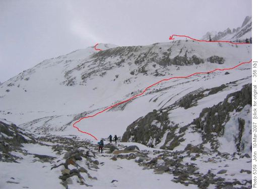 Route up the moraine to gain the Peyto glacier