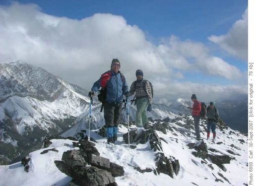 At the first (south) summit of Highwood Ridge (Mist Mtn at left)
