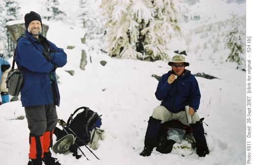 {1139 s sp} and {770 c ko} lunch on Healy Pass 29 Sept 2007
