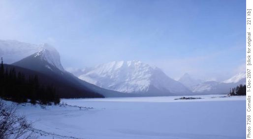 Upper Kananaskis Lake (1,725m) & Mt Lyautey (3,082m)