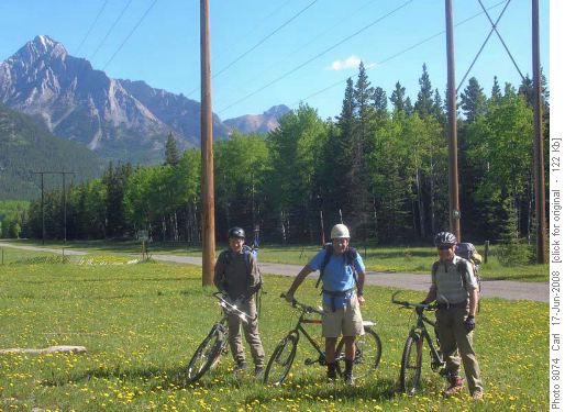 Setting out from Stoney trailhead (Lorette closer MBM in the distance)