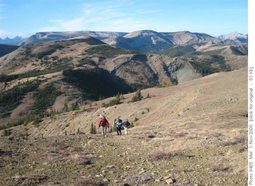 Hiking up the north ridge of Mount Saddle(Shaddle)
