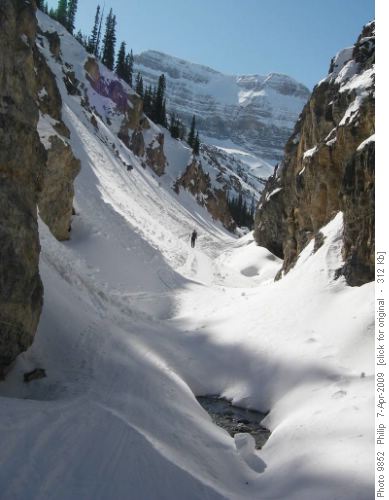 Canyon, route to Bow Hut